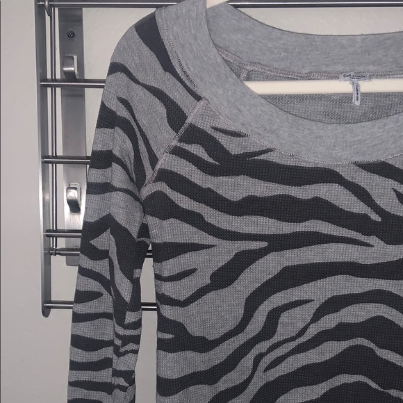 Splendid Gray Zebra Print Top - Picture 3 of 3